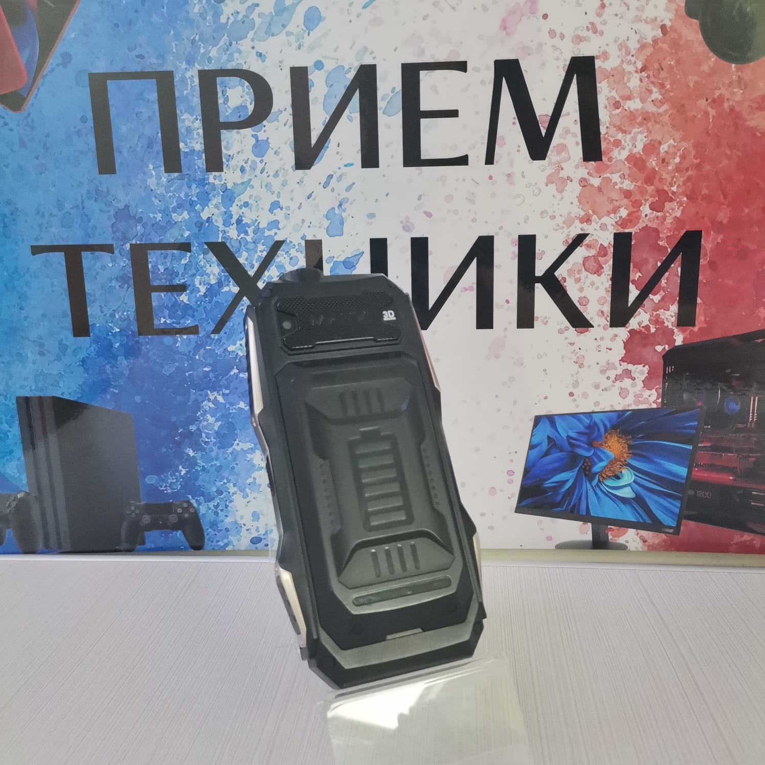 Телефон maxvi p100