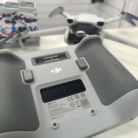 Квадрокоптер DJI  mini 3 pro