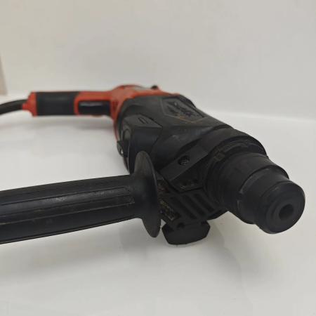 Перфоратор MAKITA M8701