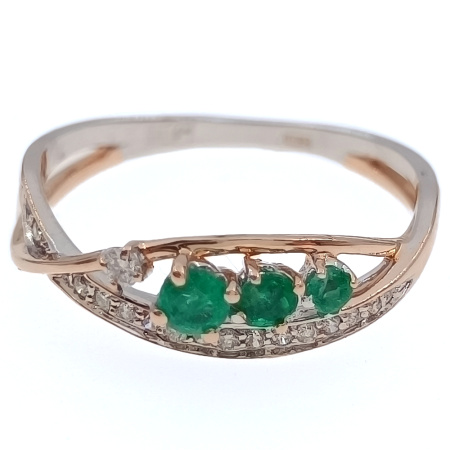 Кольцо из золота 585 пробы с бриллиантами и изумрудом