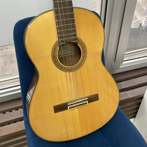 Акустическая гитара YAMAHA  cg-131s