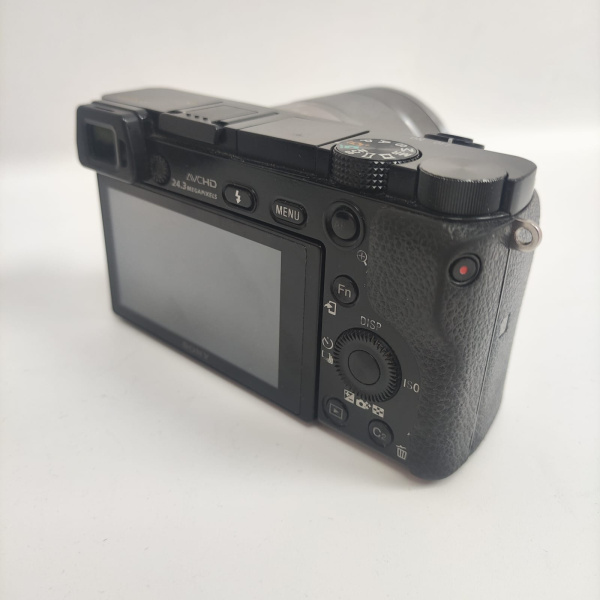 Камера SONY  a6000