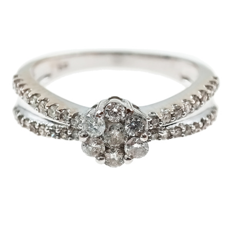 Кольцо из золота 750 пробы с бриллиантами