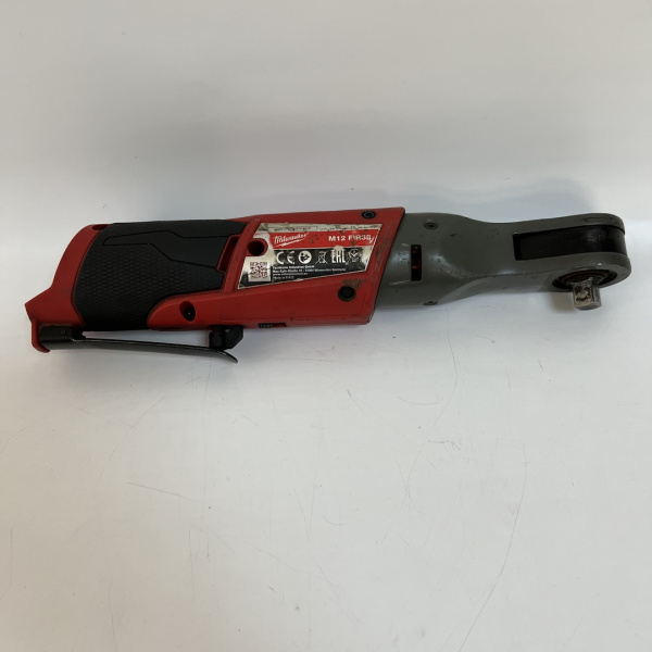 Аккумуляторная трещотка MILWAUKEE M12 FUEL FIR38-0 