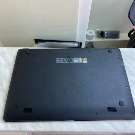 Ноутбук Asus X553S 15,6"/ Celeron N3050/ 4 гб/ SSD 256 гб