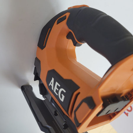 Лобзик AEG  bst18blx2-0