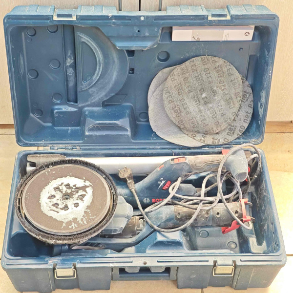 Шлифмашина BOSCH GTR550