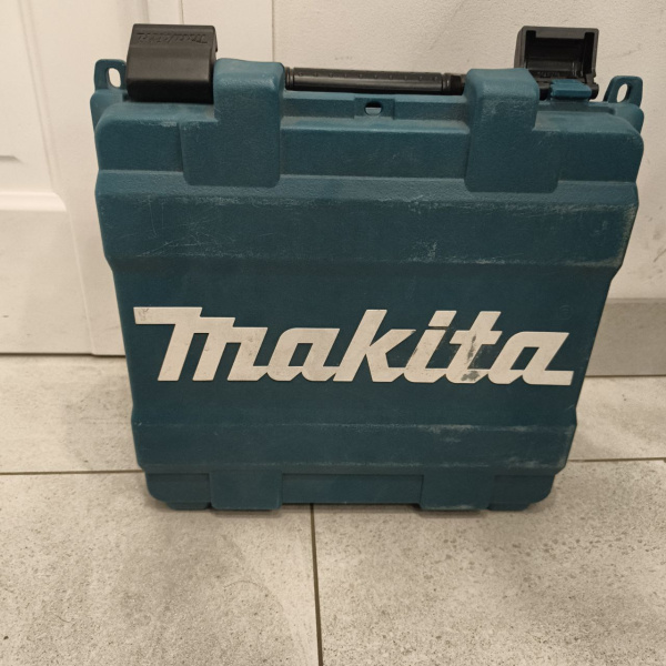 Лобзик MAKITA JV0600