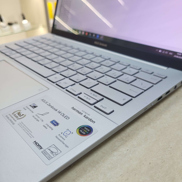 Ноутбук ASUS UX3405M 14,0"/  Intel Core Ultra 9 185H/ 32 Гб/ 512 Гб/