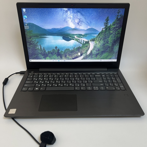 Ноутбук LENOVO v330-15ikb 15,6"/ Intel Core i3-8130U/ 8 Гб/ 256 Гб/