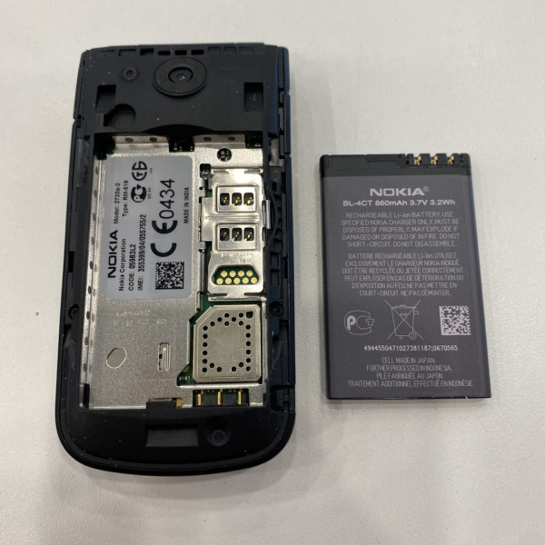 Мобильный телефон NOKIA 2720a-2 059b