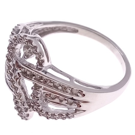 Кольцо из золота 585 пробы с бриллиантами