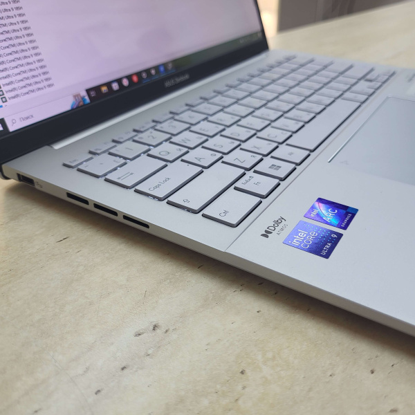 Ноутбук ASUS UX3405M 14,0"/  Intel Core Ultra 9 185H/ 32 Гб/ 512 Гб/