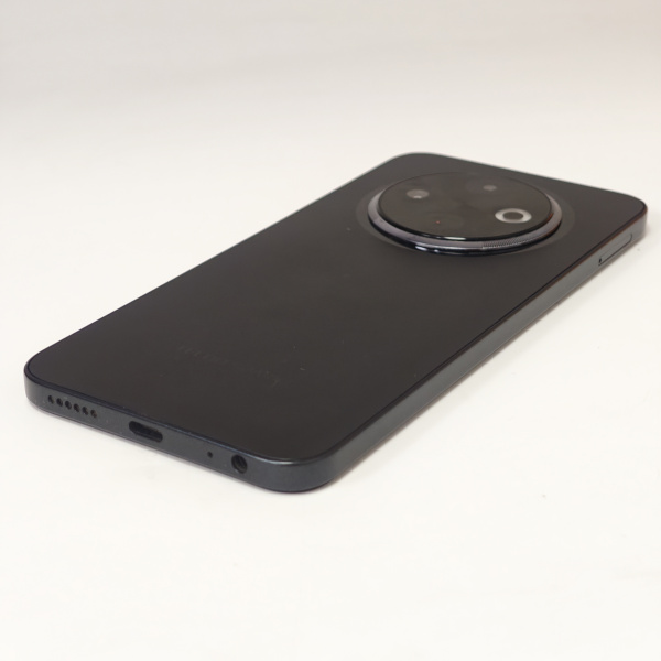 Мобильный телефон TECNO spark 30c 4/128 гб