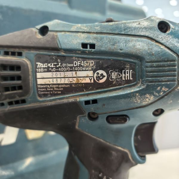 Шуруповерт MAKITA DF457D
