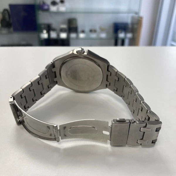 Часы GUESS  gw575g1