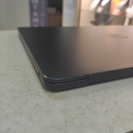 Ноутбукк Apple MacBook Air (M2, 2022 г.) 13,6"/ Apple M2/ 8 гб/ SSD 256 гб