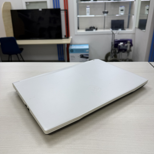 Ноутбук MSI Sword 15 A11UE-212XRU-WW51140H8GXXDXX 15,6"/ Intel Core i7-11800H/ 16 Гб/ 512 Гб/