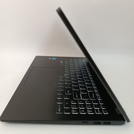 Ноутбук MSI 15b12m-215xru 15,6"/  Intel Core i3-1215U/ 8 Гб/ 256 Гб/  Intel UHD Graphics