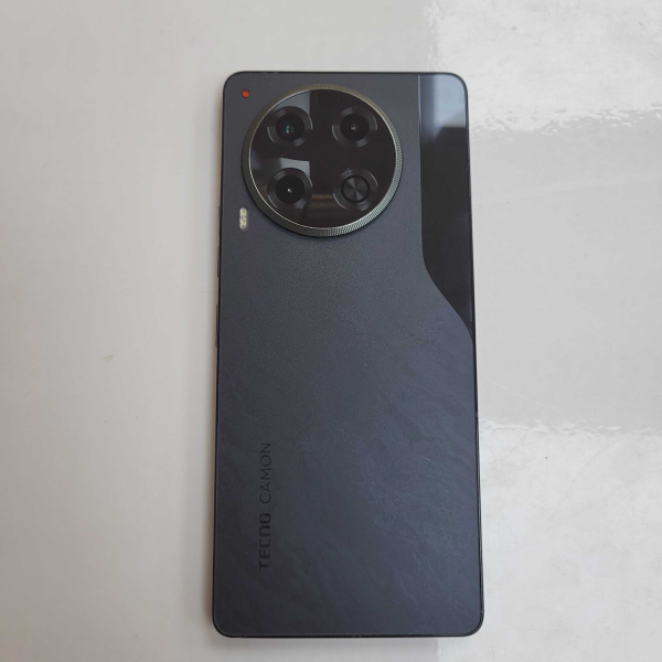 Мобильный телефон TECNO CAMMON 30 8/256 гб
