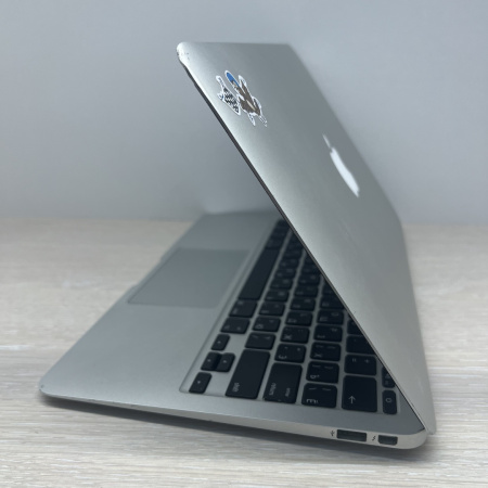 Ноутбук Apple MacBook Air (11-inch, Early 2014) 11,6"/ Intel Core i5/ 4 гб/ SSD 128 гб
