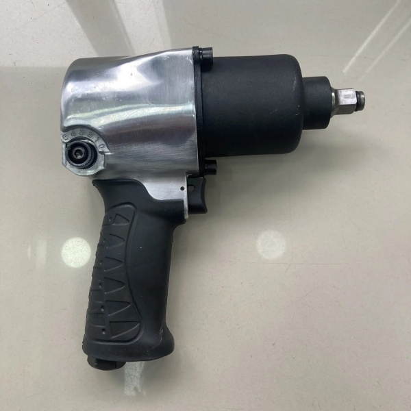 Ударный пневматический гайковерт ЗУБР ПГ-720