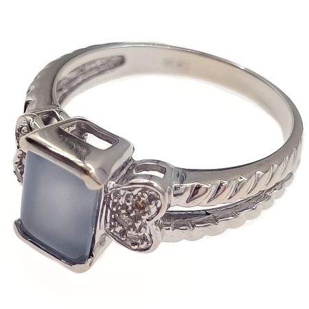 Кольцо из золота 585 пробы с бриллиантами и кварцем