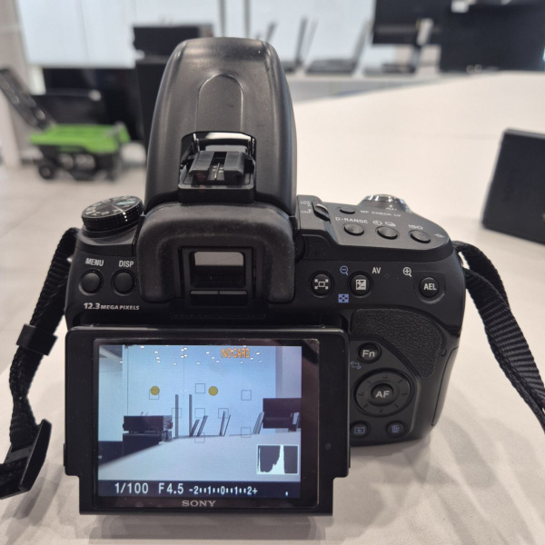 Фотоаппарат CANON EOS600D