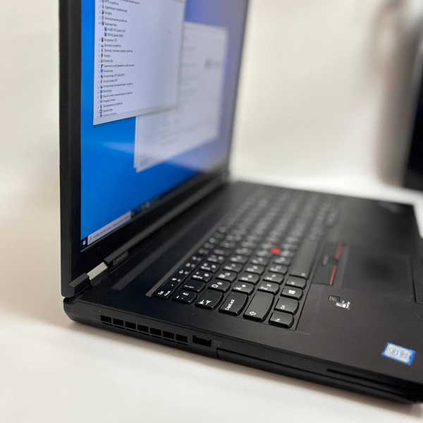 Ноутбук LENOVO  P71 17,3"/ Intel Core i7-7700HQ/ 24 Гб/ 1 Тб500 Гб/