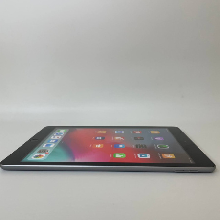 Планшет Apple iPad (2018) 6th generation А1893 9,7"  32 гб