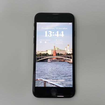 Мобильный телефон Apple iPhone SE (2020) 128 гб