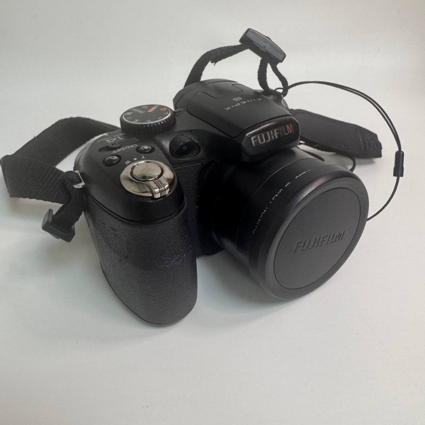 Фотоаппарат FUJIFILM FinePix s2950