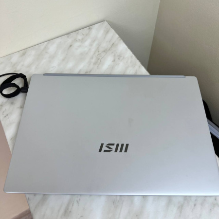 Ноутбук MSI Modern 14 C12M-240XRU 14,0"/ Intel Core i5 1235u/ 8 гб/ SSD 512 гб/ Intel Iris XE graphics