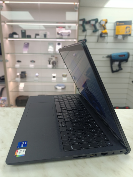Ноутбук DELL Vostro 3520 15,6"/ Intel Core i7-1255U/ 16 Гб/ 500 Гб/