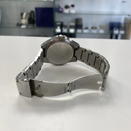 Часы GUESS W1156L1