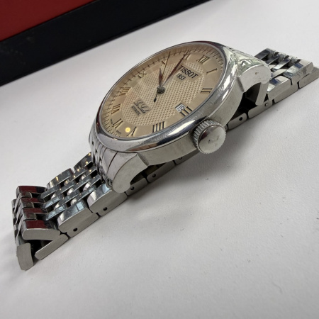 Часы TISSOT  le locle
