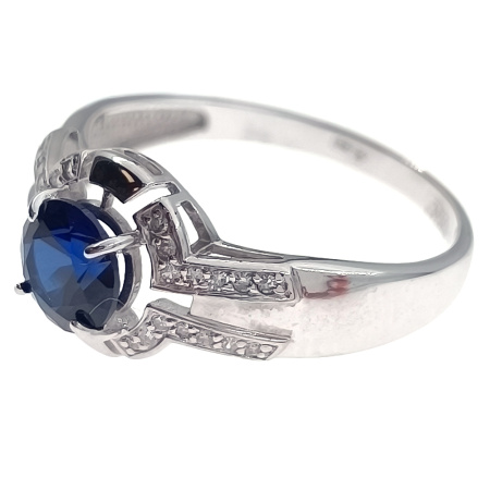 Кольцо из золота 585 пробы с бриллиантами и корундом с.