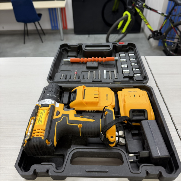 Шуруповерт DEWALT китай 