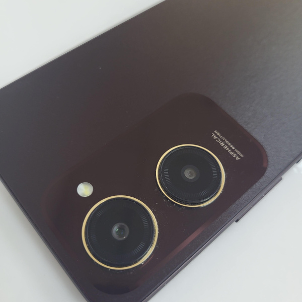 Мобильный телефон VIVO Y18 6/128 гб