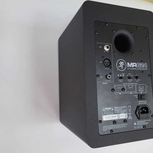 Колонки MACKIE  mr624