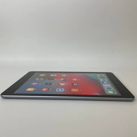 Планшет Apple iPad (2018) 6th generation А1893 9,7"  32 гб