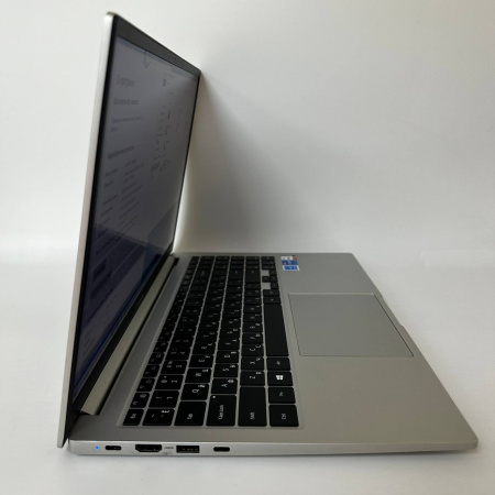 Ноутбук SAMSUNG  np750xda 15,6"/ INTEL CORE I5-1135G7 2,42GHz/ 8 Гб/ 256 Гб/ INTEL IRIS HD GRAPHICS