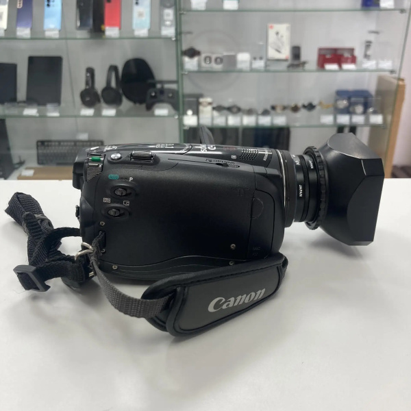 Видеокамера CANON Hv 30 e