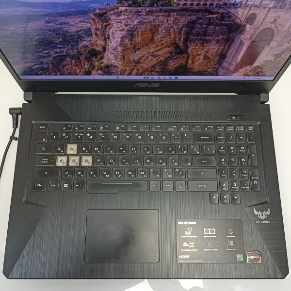 Ноутбук ASUS tuf gaming fx705d 17,3"/ AMD Ryzen 5 3550H/ 8 Гб/ 256 Гб/