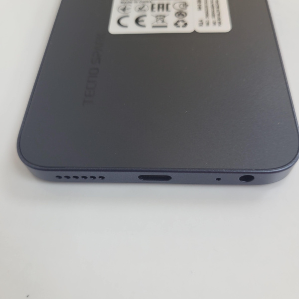 Мобильный телефон TECNO spark go 1 3/64 гб