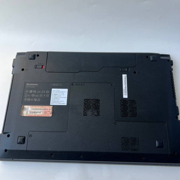 Ноутбук LENOVO b570e 20173 15,6"/ Intel Core i3-2310M/ 3 Гб/ 500 Гб/