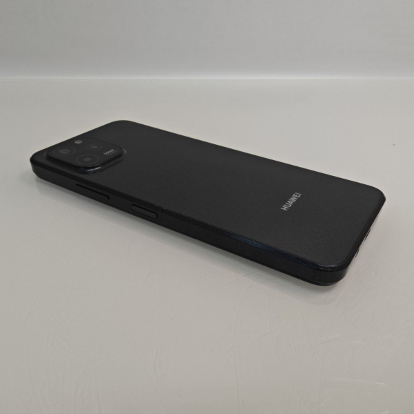 Мобильный телефон HUAWEI nova Y61  4/128 гб