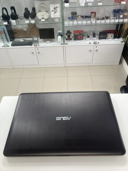 Ноутбук ASUS  X540LJ 15,6"/ Intel Core i5-5200U/ 4 Гб/ 500 Гб/