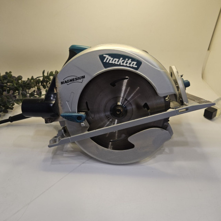 Пила дисковая MAKITA 5008MG 