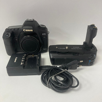 Фотоаппарат CANON EOS 5D Mark II ds126201